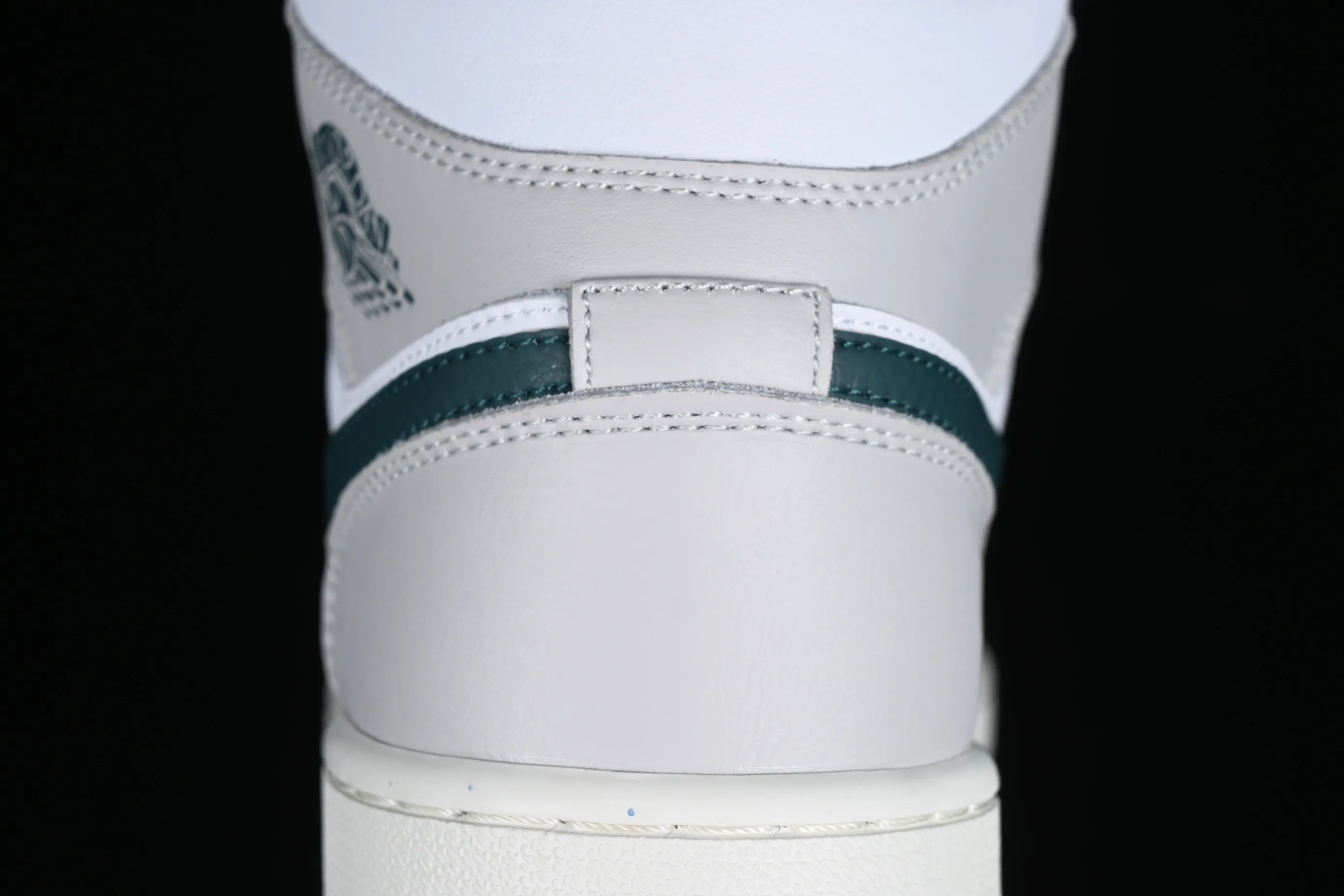 All Categories Air Jordan Jordan Series Basketball Shoes Air Jordan 1 Mid Air Jordan 1 Mid "Oxidized Green" AJ1 Joe 1 Oxidized Green Zhongbang Basketball Shoes FQ7720-103